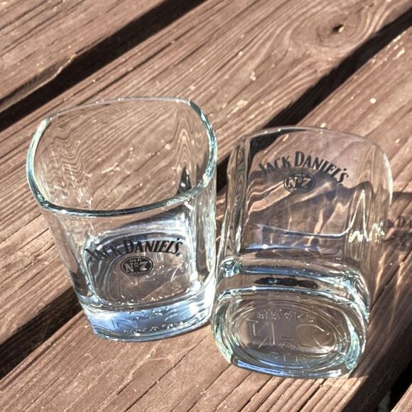 Jack Daniel’s Old No.7 square rocks glasses — set of 2, embossed‎ base - Picture 4 of 5